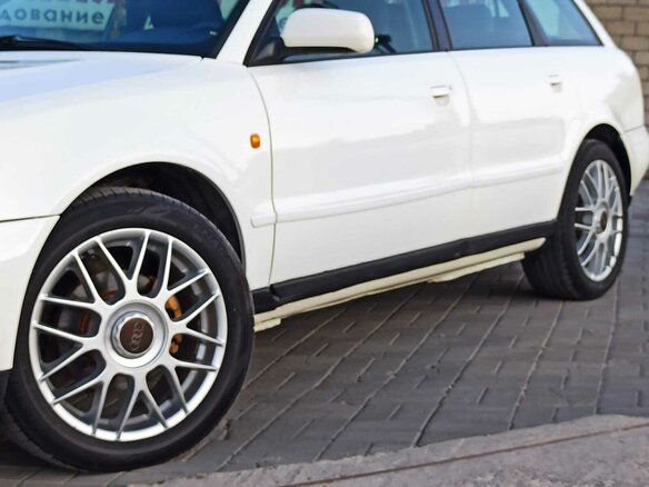 1998 Audi A4 I (B5), белый, 1250000 рублей - вид 3