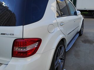 2010 Mercedes-Benz M-Класс AMG 63 AMG II (W164) Рестайлинг, белый, 1800000 рублей, вид 2