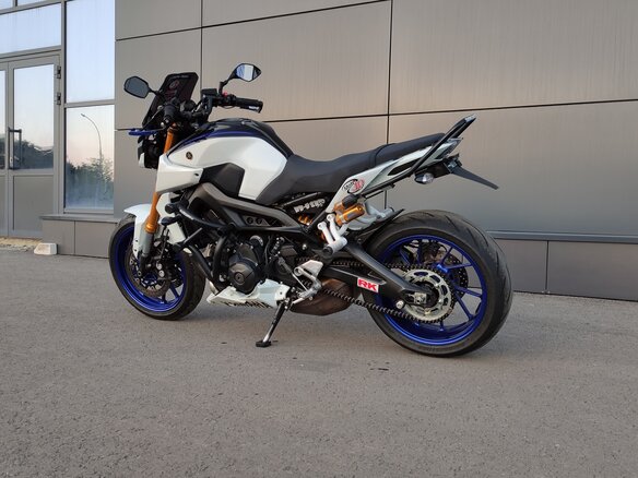 2018 Yamaha MT-09 (FZ-09), белый, 800000 рублей - вид 5