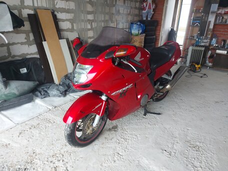 2002 Honda CBR 1100 XX, красный, 550000 рублей, вид 2