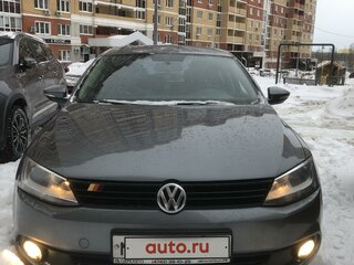 2014 Volkswagen Jetta VI, серый, 1390000 рублей, вид 2