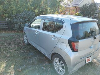 2019 Daihatsu Mira e:S II, серебристый, 960000 рублей, вид 4