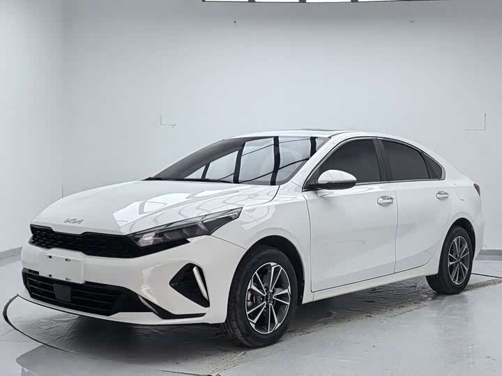 Открыть фотографии: Kia K3 II (China Market) Рестайлинг