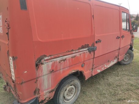 1986 Mercedes-Benz T1, красный, 155000 рублей, вид 4