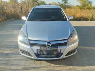 2005 Opel Astra H, серебристый, 625000 рублей, вид 2