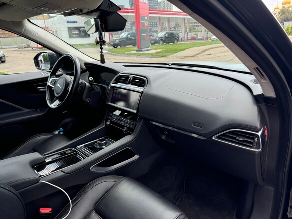 2018 Jaguar F-Pace I, чёрный, 3399000 рублей - вид 27