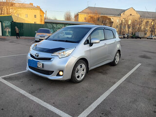 2015 Toyota Ractis II, серебристый, 977777 рублей, вид 2
