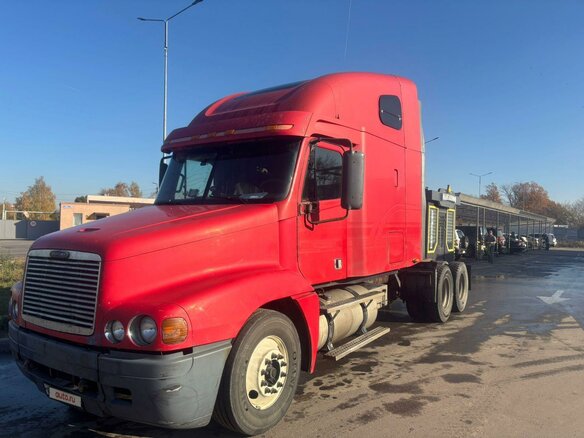2000 Freightliner Century Class, красный, 1190000 рублей - вид 1
