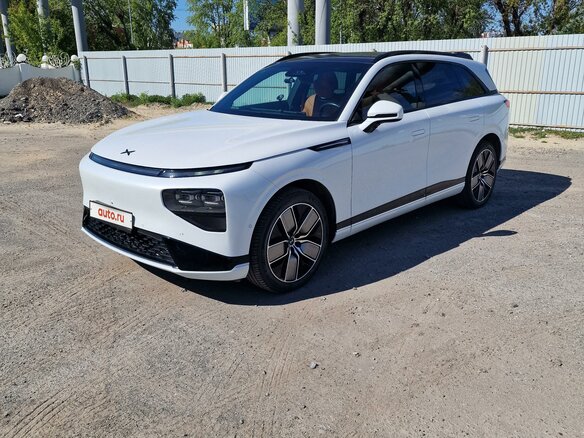 2023 Xpeng G9 650, белый, 5390000 рублей - вид 3