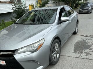 2017 Toyota Camry US Market VII (XV50) Рестайлинг, серый, 2350000 рублей, вид 1