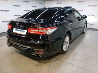 2020 Toyota Camry VIII (XV70) Рестайлинг, чёрный, 2740000 рублей, вид 3