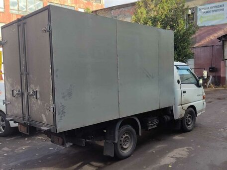 2006 Hyundai Porter, белый, 590000 рублей, вид 2
