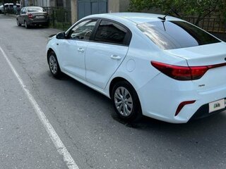 2018 Kia Rio IV, белый, 1150000 рублей, вид 4