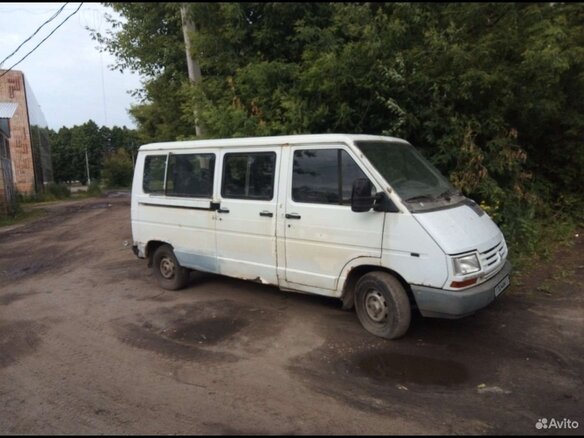 1997 Renault Trafic I Рестайлинг 2, белый, 140000 рублей - вид 2