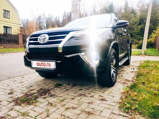 2018 Toyota Fortuner II, чёрный, 3123763 рублей, вид 3