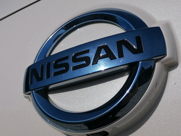 2016 Nissan Leaf 30kWh I (ZE0/AZE0), белый, 850000 рублей - вид 9