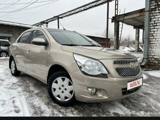 2013 Chevrolet Cobalt II, золотистый, 520000 рублей, вид 1