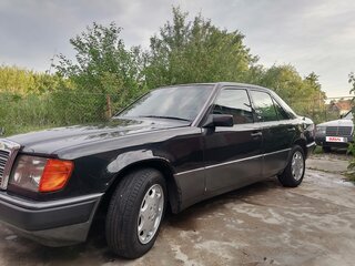 1991 Mercedes-Benz W124 260, чёрный, 660000 рублей, вид 2