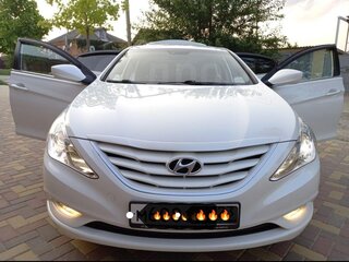2011 Hyundai Sonata VI (YF), белый, 1150000 рублей, вид 1