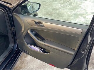 2011 Volkswagen Jetta VI, чёрный, 890000 рублей, вид 4
