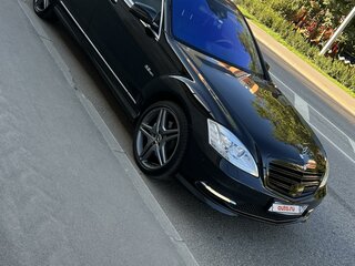 2010 Mercedes-Benz S-Класс 500 Long V (W221) Рестайлинг, чёрный, 2800000 рублей, вид 1