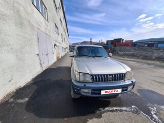 2000 Toyota Land Cruiser Prado 90 Series Рестайлинг, серебристый, 1300000 рублей, вид 2