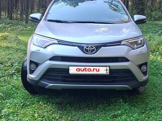 2018 Toyota RAV4 IV (XA40) Рестайлинг, серебристый, 2800000 рублей, вид 2