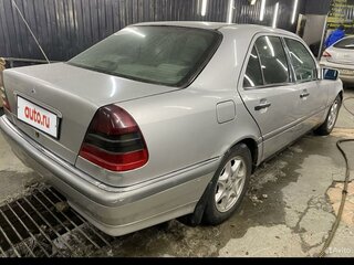 1997 Mercedes-Benz C-Класс 180 5-speed I (W202), серебристый, 299000 рублей, вид 3