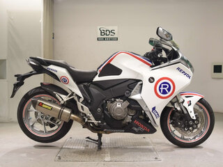 2014 Honda VFR 1200, белый, 1100000 рублей, вид 1