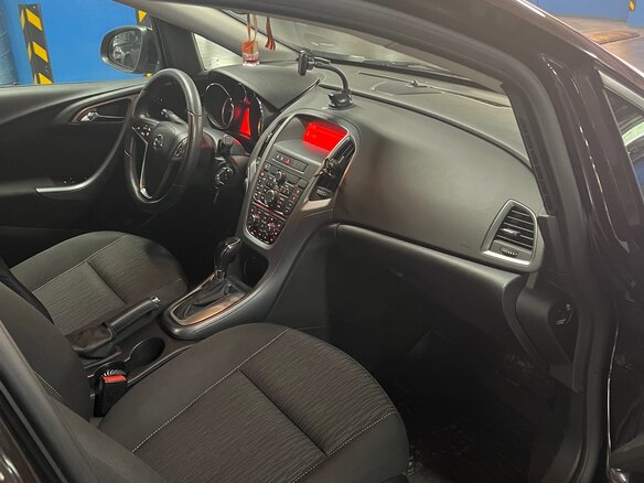 2014 Opel Astra J Рестайлинг, коричневый, 1300000 рублей - вид 7
