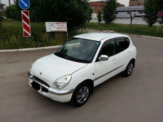 1999 Toyota Duet, белый, 590000 рублей, вид 1