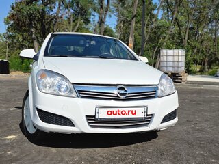 2013 Opel Astra H Рестайлинг, белый, 580000 рублей, вид 1