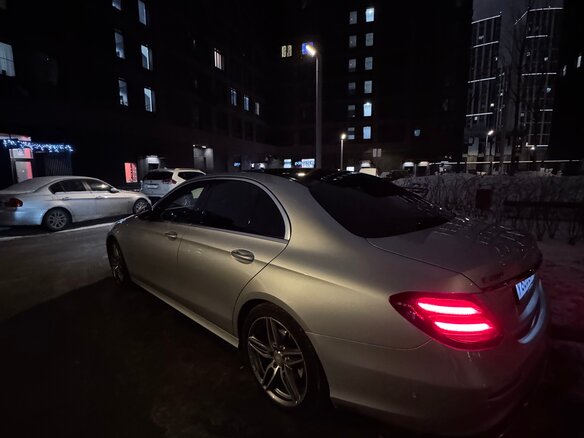 2016 Mercedes-Benz E-Класс 200 V (W213, S213, C238), серебристый, 3350000 рублей - вид 2
