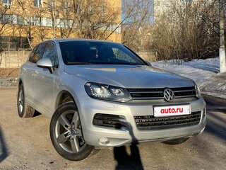 2014 Volkswagen Touareg II, серебристый, 2200000 рублей, вид 4