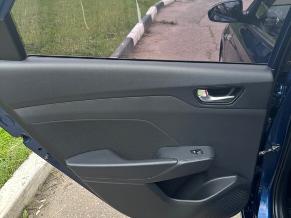 2022 Hyundai Solaris II Рестайлинг, синий, 1370000 рублей - вид 13