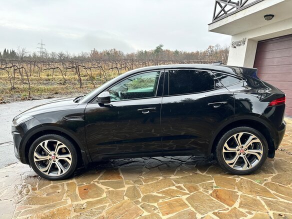 2018 Jaguar E-Pace I, чёрный, 3800000 рублей - вид 8