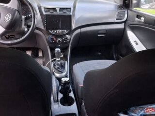 2015 Hyundai Solaris I Рестайлинг, коричневый, 850000 рублей, вид 5