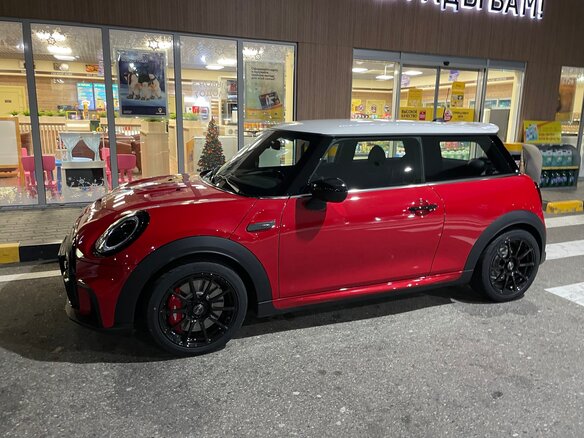 2021 Mini Hatch JCW III (F55/F56) Рестайлинг 2, красный, 3750000 рублей - вид 3