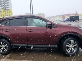 2017 Toyota RAV4 IV (XA40) Рестайлинг, красный, 2700000 рублей, вид 3
