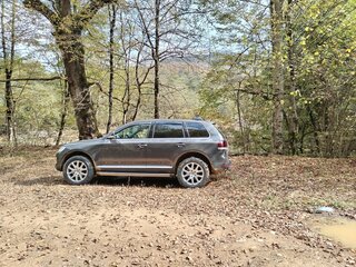 2007 Volkswagen Touareg I Рестайлинг, коричневый, 1300000 рублей, вид 5