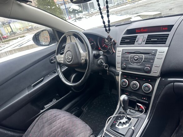 2008 Mazda 6 II (GH), пурпурный, 650000 рублей - вид 3