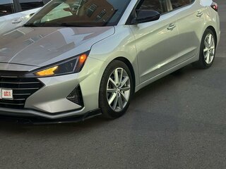 2019 Hyundai Elantra VI (AD) Рестайлинг, серебристый, 1950000 рублей, вид 1