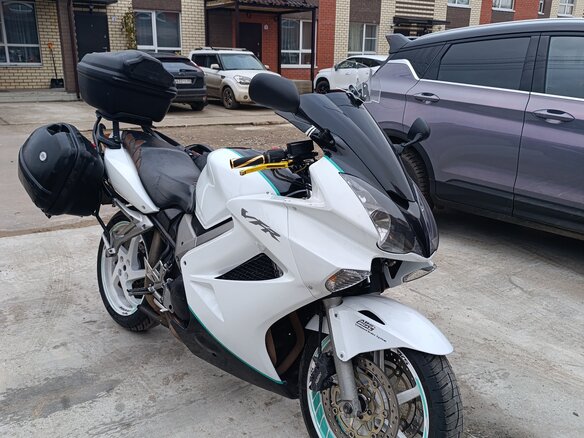 2002 Honda VFR 800, белый, 499000 рублей