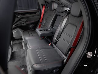 2025 Porsche Cayenne GTS Coupé III Рестайлинг, чёрный, 31314500 рублей, вид 4