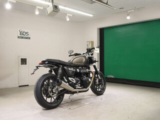 2023 Triumph Speed Twin, серебристый, 1000000 рублей, вид 5