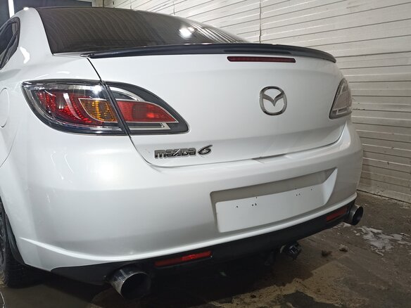 2011 Mazda 6 II (GH) Рестайлинг, белый, 890000 рублей - вид 12