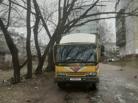 1996 Isuzu Forward (F-Series), жёлтый, 1950000 рублей, вид 2