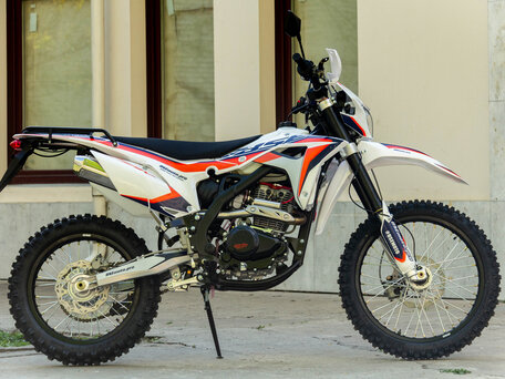 2023 BSE Z6, оранжевый, 245000 рублей, вид 5