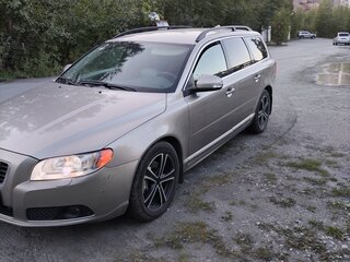 2007 Volvo V70 III, бежевый, 1300000 рублей, вид 1