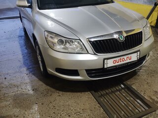 2011 Skoda Octavia II (A5) Рестайлинг, серебристый, 850000 рублей, вид 2